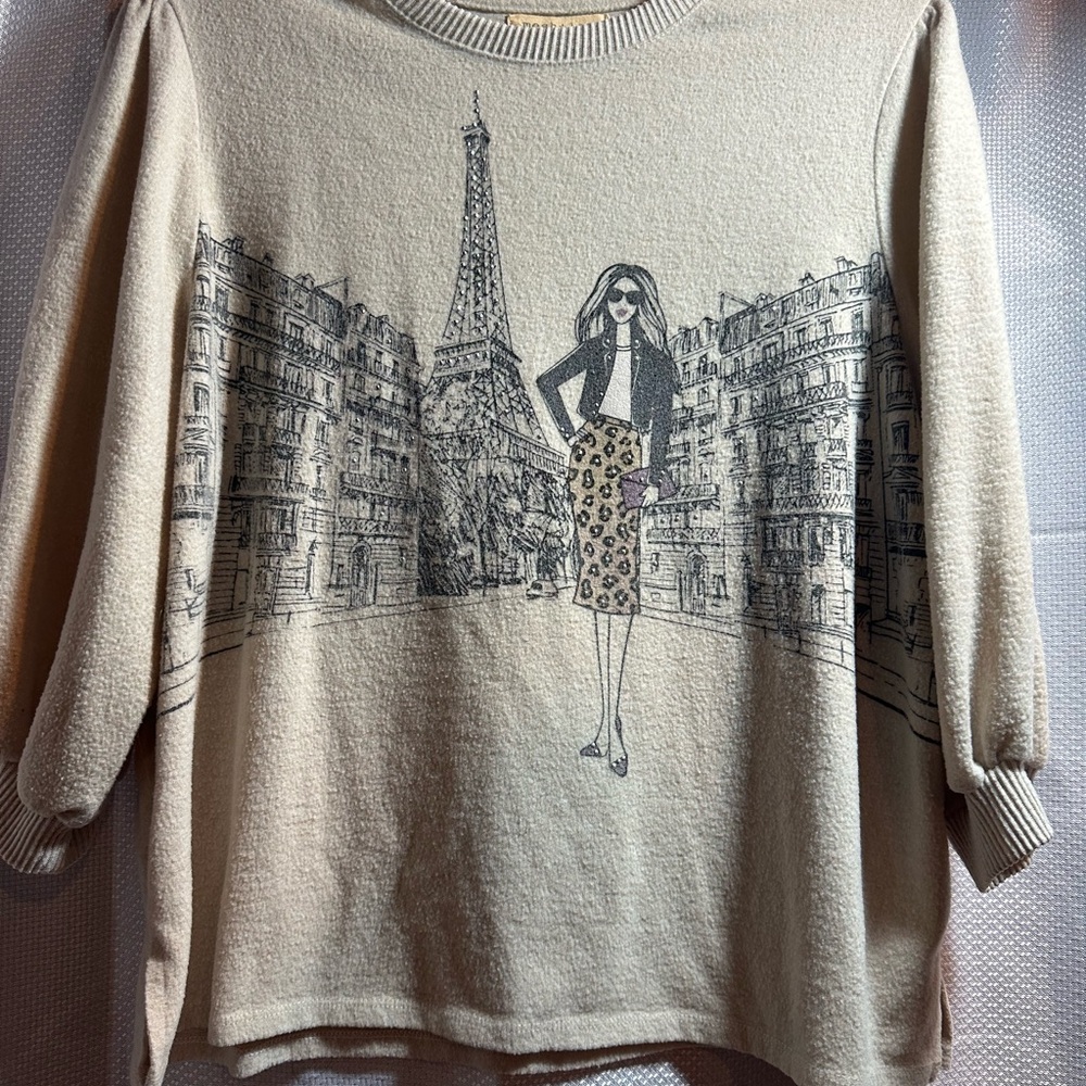 Soft Parisian Chic Graphic Sweatshirt | Beige French Street Style Top